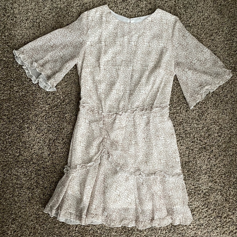 NWOT! Tan and white floral ruffle dress